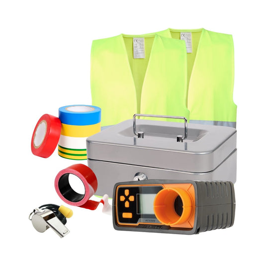 UNYZONE : Box pour organisation de partie d'airsoft, contient 2 gilets de signalisations jaunes, une caisse à monnaie grise, un chronographe/chrony, un sifflet, un ruban de signalisation rouge et blanc, et un lot de 5 rubans adhésifs de couleur